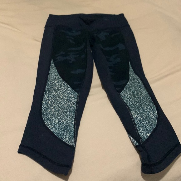 Lululemon. Capris size 4 - Picture 1 of 3
